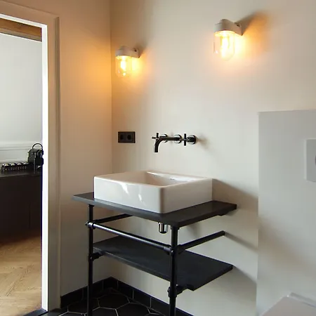 ذا بولستر فندق 4*