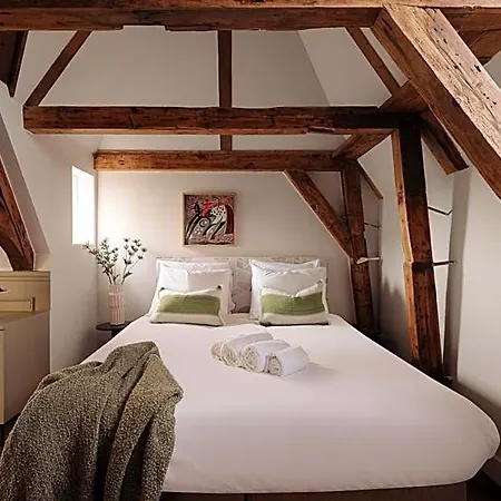 Adam Downtown Hotel 4*