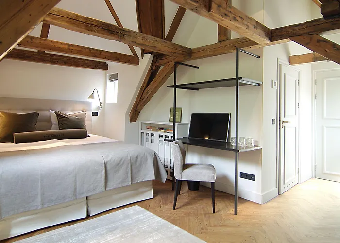 Adam Downtown Hotel 4*