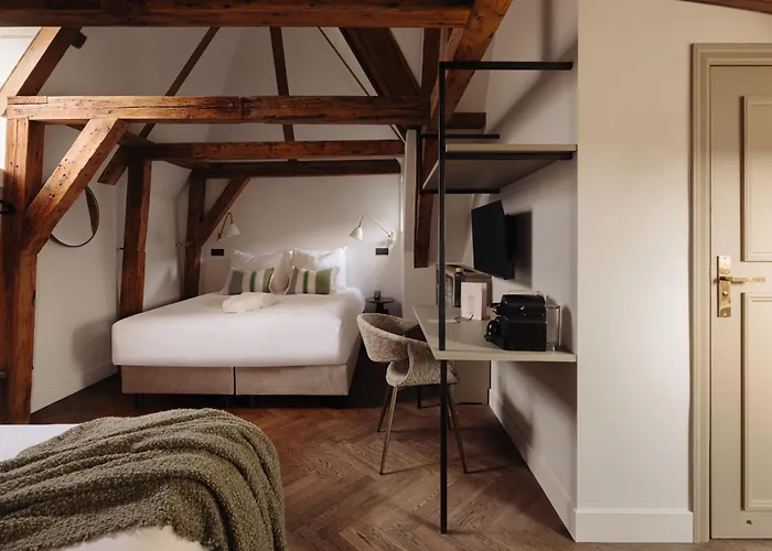 Adam Downtown Hotel 4*