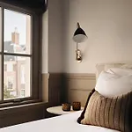 Adam Downtown 4*