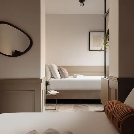 Adam Downtown 4*