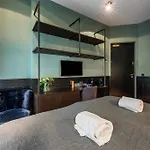 מלון Adam Downtown