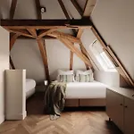 מלון Adam Downtown 4*