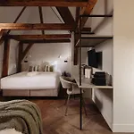 Adam Downtown מלון 4*